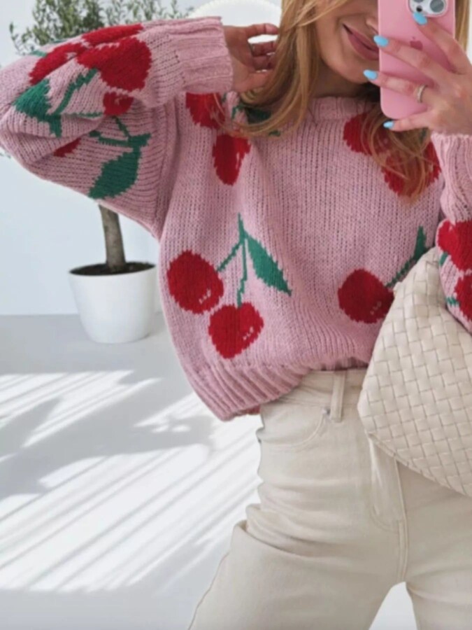 Pull motif cerise tendance